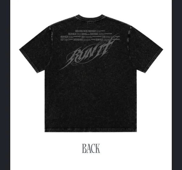 STRAY KIDS – [RUN IT SEOUL] T-SHIRT (PRE-ORDER) Gadget Ufficiale